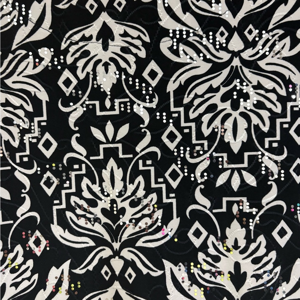 JM Collection Black and White Graphic 3/4 Sleeve Blouse - Picture 5 of 5